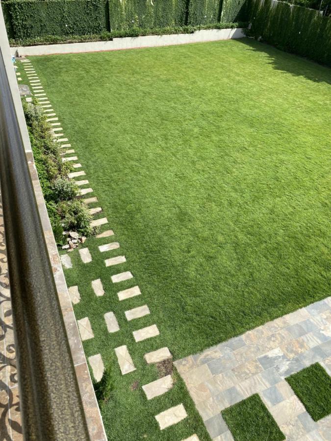 Eagle Vault Hotel Kwabenya Bagian luar foto